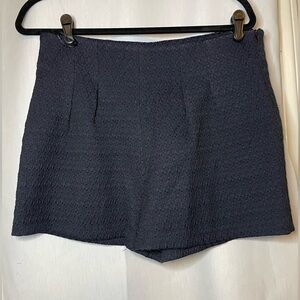 Zara Women's Navy and Black Textured High Waist Shorts w Side Zipper Size L